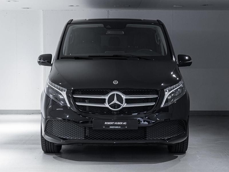 Gebraucht Mercedes V250 Avantgarde 190 PS (139 kW) 2024 Schwarz Van / Kleinbus