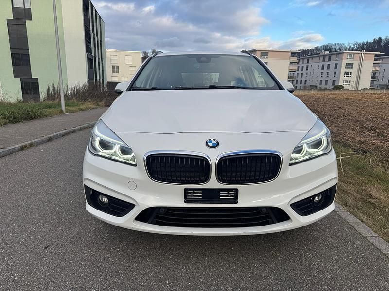 Gebraucht 2016 BMW 218 Active Tourer Luxury Line Van / Kleinbus | CHF 9’990 - Bild 1/4