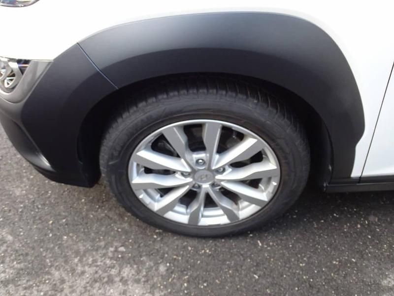 Gebraucht Hyundai Kona 141 PS (103 kW) 2023 Weiss SUV