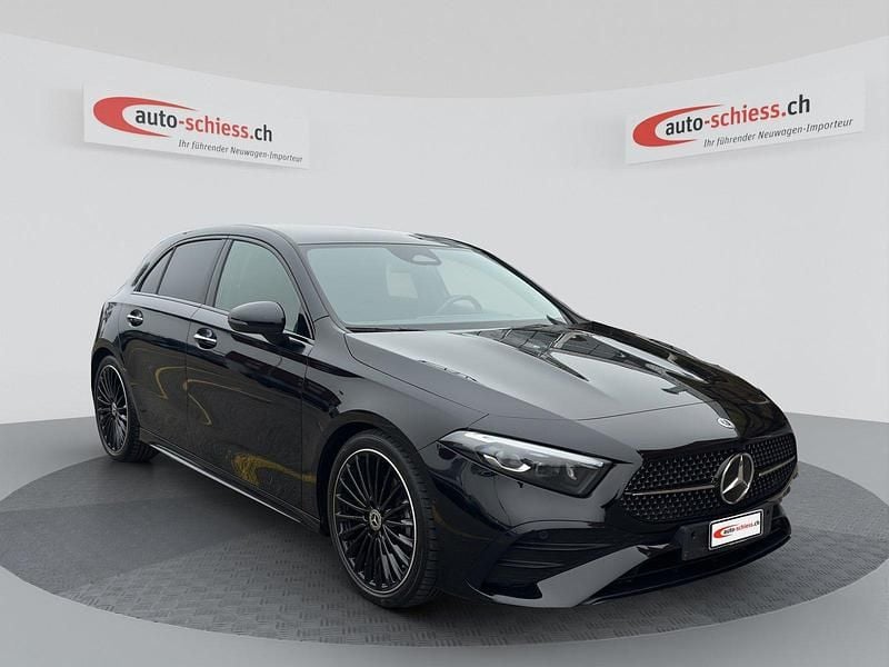 Gebraucht Mercedes A180 AMG line 136 PS (100 kW) 2023 Limousine