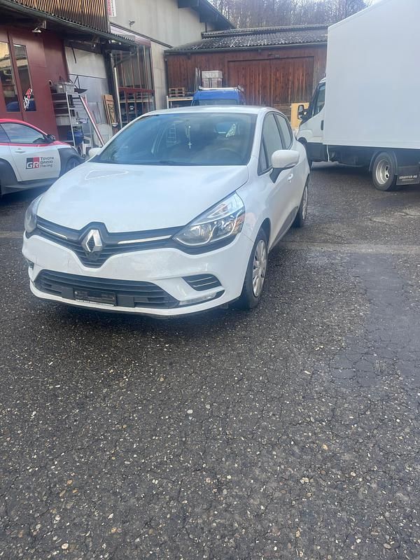 Gebraucht 2017 Renault Clio IV Intens | CHF 4’900 (Guter Preis) - Bild 1/4