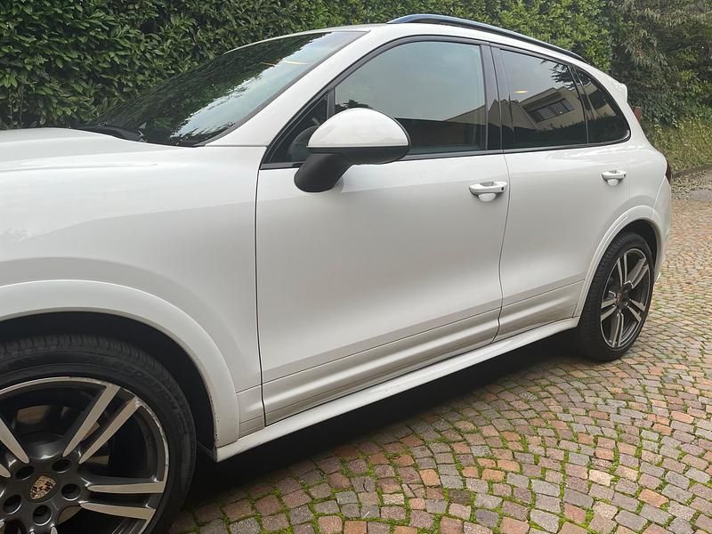 Gebraucht 2012 Porsche Cayenne SUV | CHF 19’900 (Teuer) - Bild 1/4
