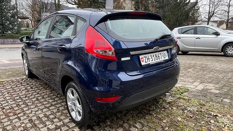 Gebraucht Ford Fiesta Colourline 96 PS (70 kW) 2011 Kleinwagen