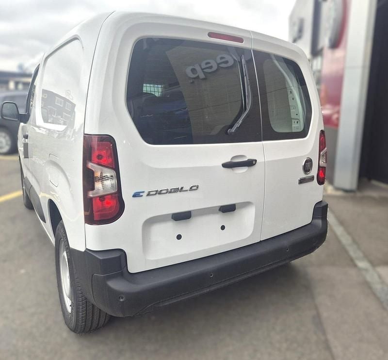 Gebraucht Fiat e-Doblò L2 50 kWh 100 kW (136 PS) 2024 Van / Kleinbus