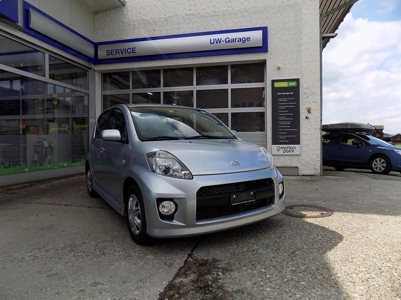 Gebraucht Daihatsu Sirion 91 PS (66 kW) 2009 Silber Kleinwagen