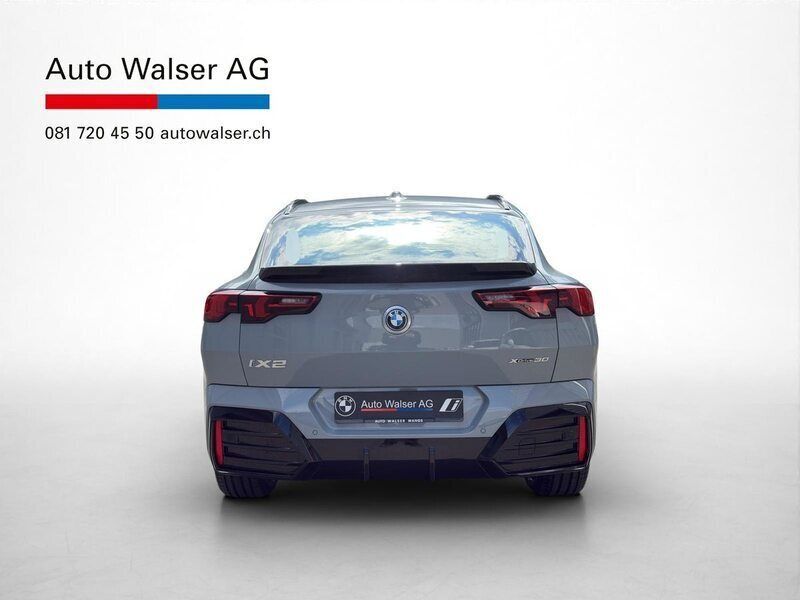 Gebraucht BMW iX2 Comfort Edition 225 kW (306 PS) 2025 Grau SUV