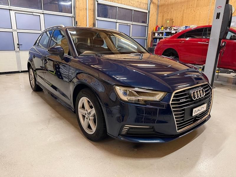 Gebraucht Audi A3 Sportback e-tron 204 PS (150 kW) 2018 Kleinwagen
