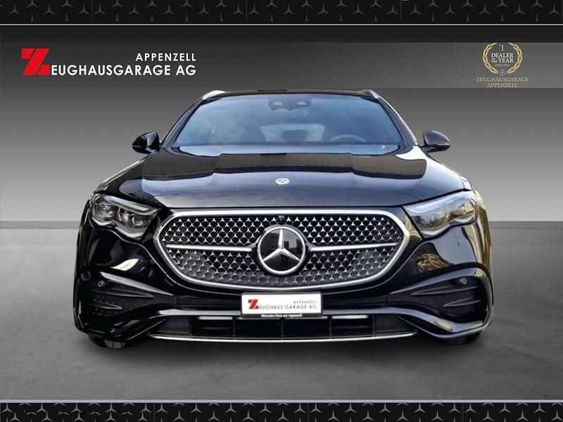 Gebraucht Mercedes E220 197 PS (144 kW) 2023 Schwarz Kombi