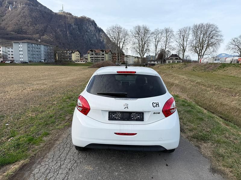 Gebraucht Peugeot 208 Style 82 PS (60 kW) 2015 Kleinwagen