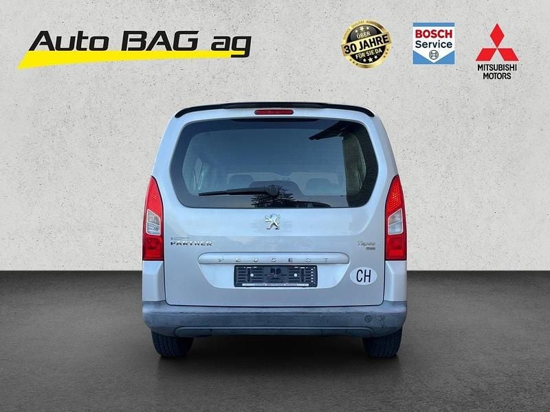 Gebraucht Peugeot TePee 92 PS (67 kW) 2012 Van / Kleinbus