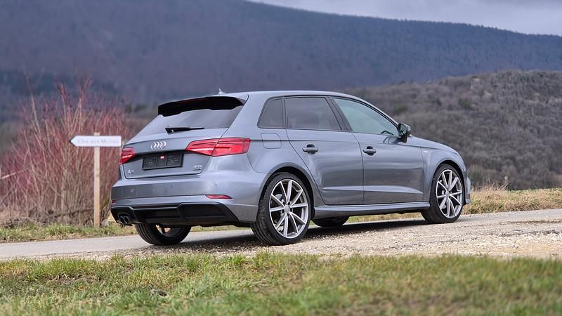 Gebraucht Audi A3 Sport 190 PS (139 kW) 2018 Limousine