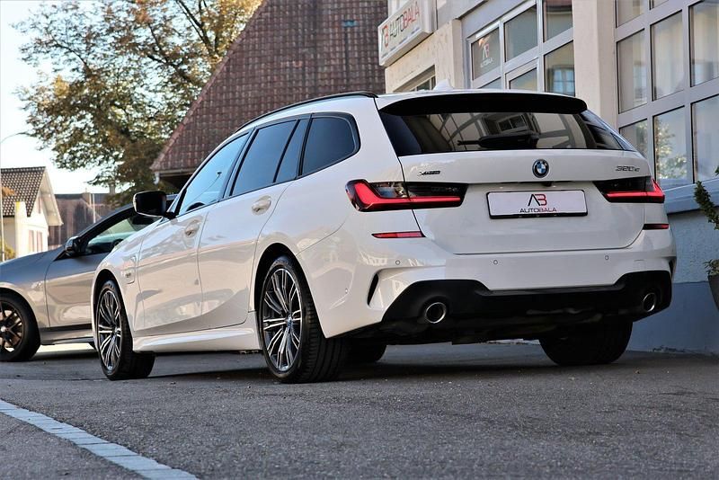 Gebraucht BMW 320e M Sport 204 PS (150 kW) 2022 Kombi