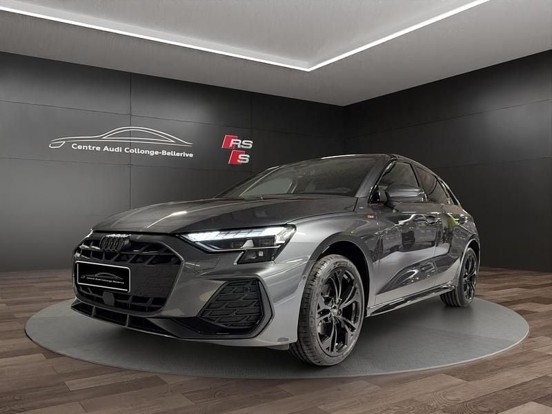 Grau Gebraucht 2025 Audi A3 Attraction Limousine | CHF 45’900 - Bild 1/4