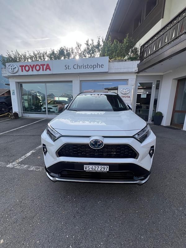 Gebraucht Toyota RAV4 Hybrid Premium 306 PS (225 kW) 2023 SUV