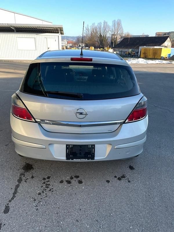 Gebraucht Opel Astra 115 PS (84 kW) 2008