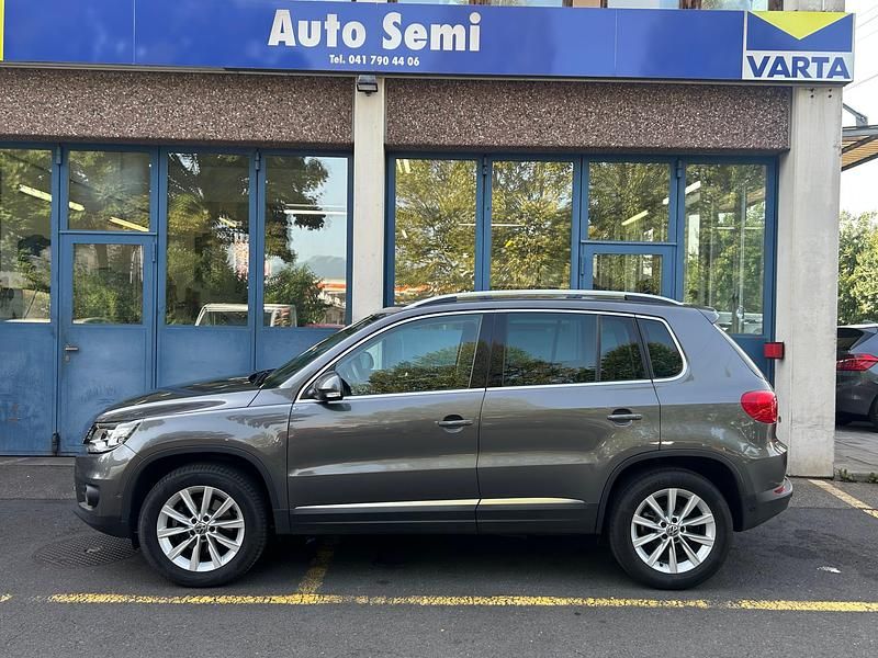 Gebraucht VW Tiguan LOUNGE 177 PS (130 kW) 2015 SUV