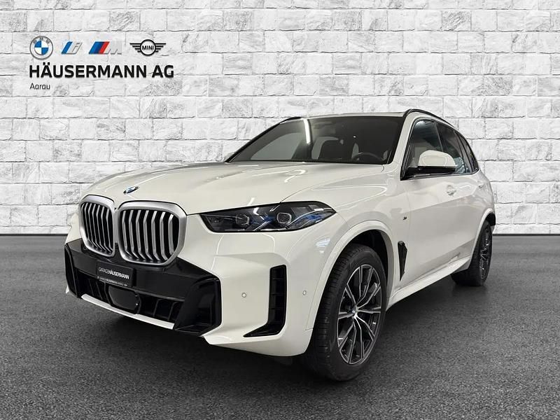 Weiss Gebraucht 2025 BMW X5 M Sport SUV | CHF 77’050 (Teuer) - Bild 1/4