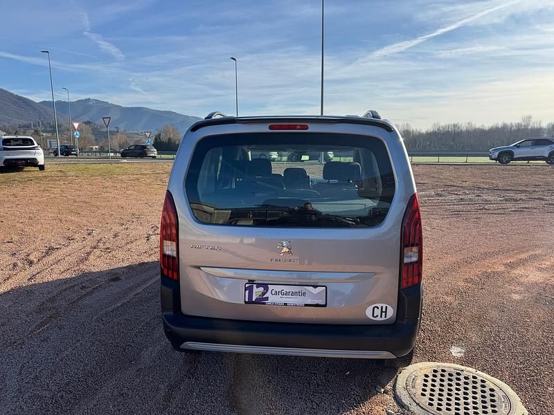 Gebraucht Peugeot Rifter Allure 130 PS (95 kW) 2023 Van / Kleinbus