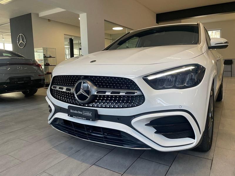 Gebraucht Mercedes GLA220 AMG line 190 PS (139 kW) 2024 SUV