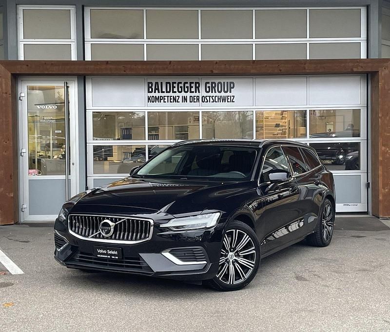 Gebraucht Volvo V60 Inscription 340 PS (250 kW) 2021 Kombi