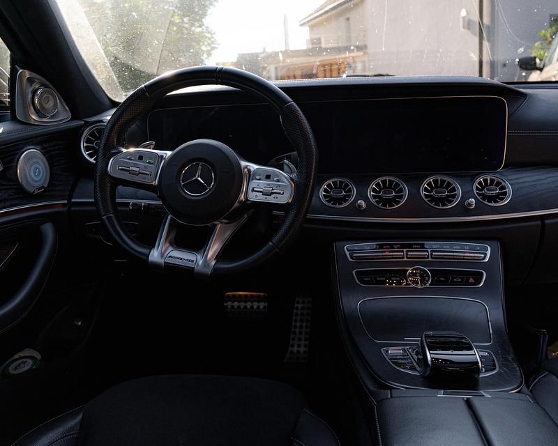 Gebraucht Mercedes E200 AMG line 184 PS (135 kW) 2018