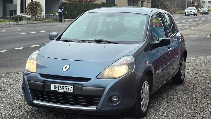Gebraucht 2010 Renault Clio II Dynamique | CHF 5’200 (Teuer) - Bild 1/4