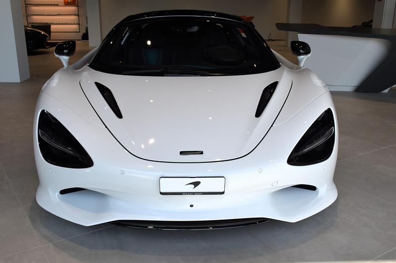 Neu McLaren 750S 750 PS (551 kW) 2025 Coupé