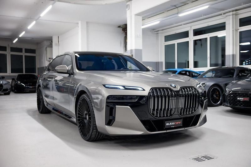 Gebraucht BMW 740 M Sport 299 PS (219 kW) 2024 Limousine