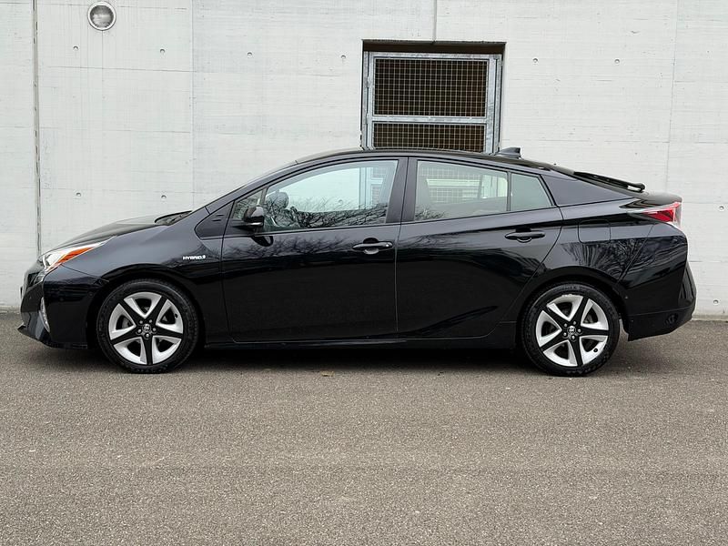 Gebraucht Toyota Prius Premium 122 PS (89 kW) 2016