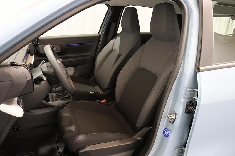 Neu Citroën C3 100 PS (73 kW) 2025 Blau Limousine