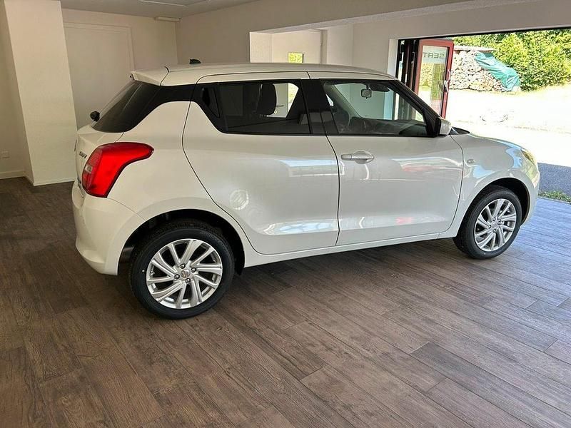 Gebraucht Suzuki Swift 83 PS (61 kW) 2024 Kleinwagen