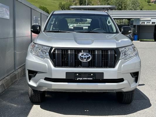 Gebraucht Toyota Land Cruiser Active 204 PS (150 kW) 2023 Silber SUV