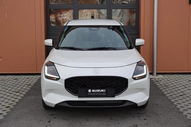 Neu Suzuki Swift 81 PS (59 kW) 2026 Weiss Kleinwagen