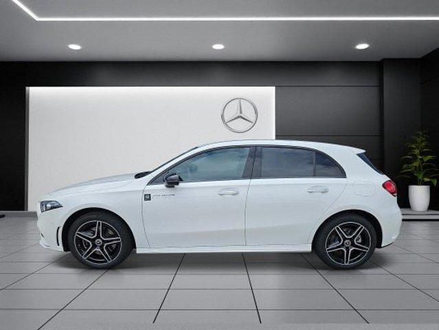 Gebraucht Mercedes A250 AMG line 160 PS (117 kW) 2023 Weiss Limousine