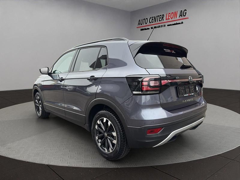 Gebraucht VW T-Cross Life 110 PS (80 kW) 2023 SUV
