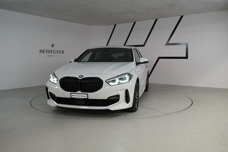 Gebraucht BMW 118 M Sport 150 PS (110 kW) 2022 Weiss Kleinwagen