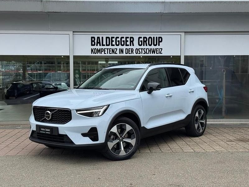 Blau Gebraucht 2024 Volvo XC40 Plus SUV | CHF 39’760 (Fairer Preis) - Bild 1/4