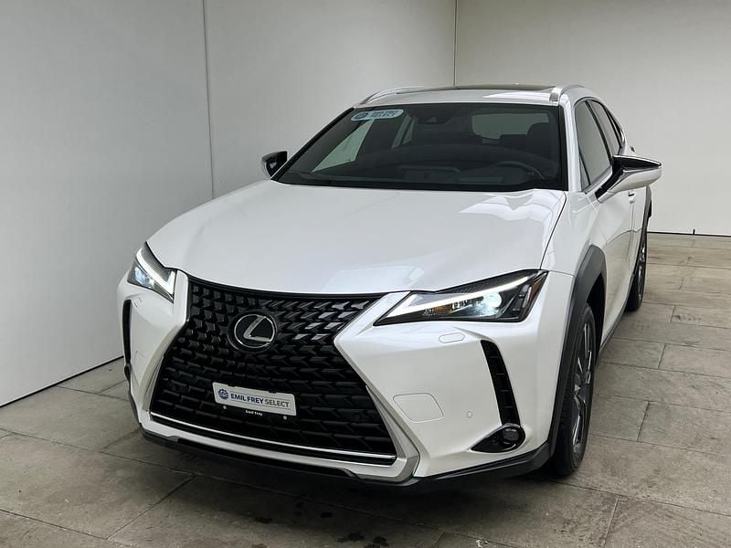 Gebraucht Lexus UX 250h 184 PS (135 kW) 2024 Weiss SUV