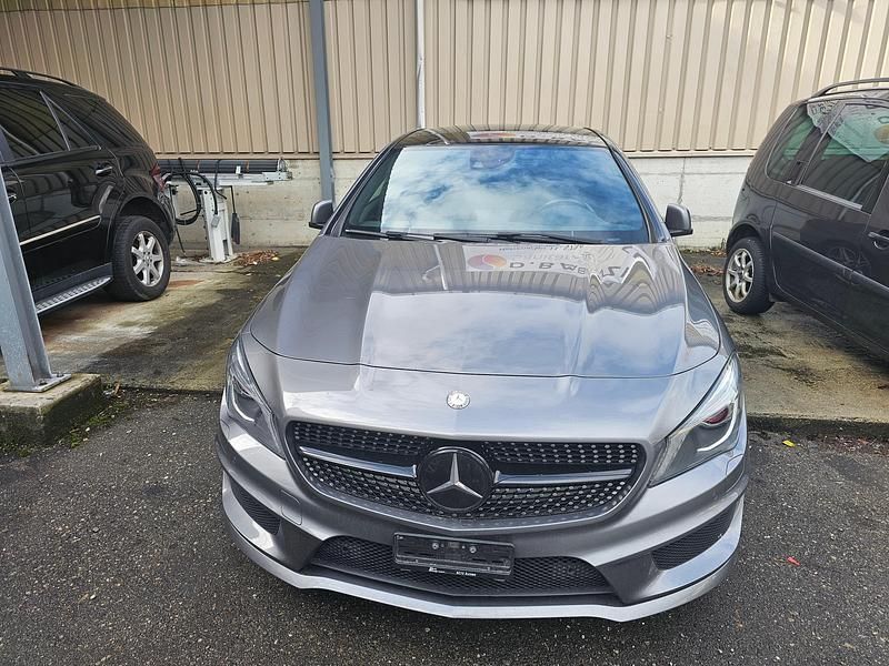 Gebraucht Mercedes CLA220 Urban 170 PS (125 kW) 2013 Limousine