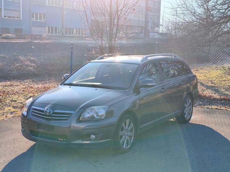 Gebraucht Toyota Avensis Sol 177 PS (130 kW) 2008