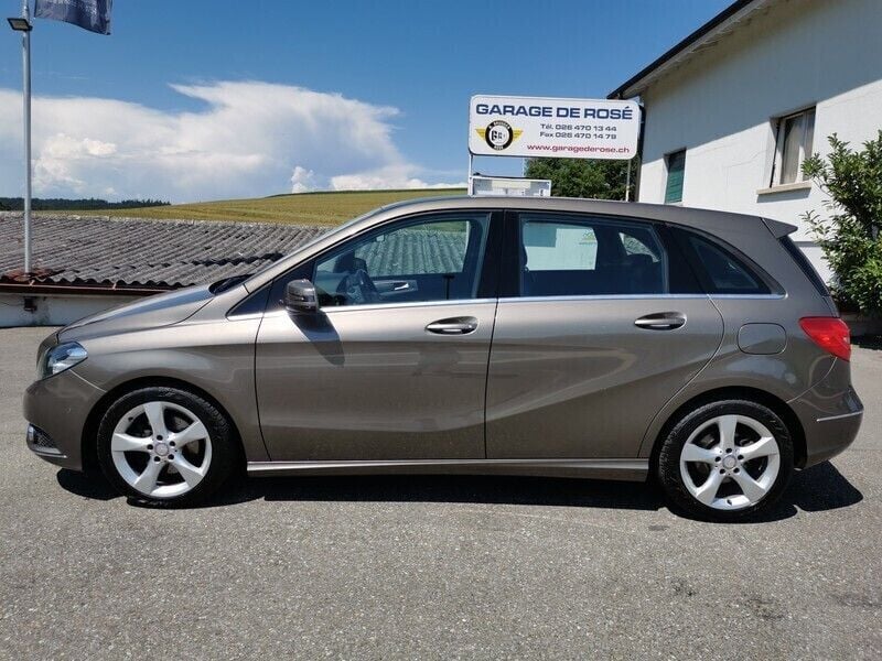Gebraucht Mercedes B180 122 PS (89 kW) 2013 Van / Kleinbus