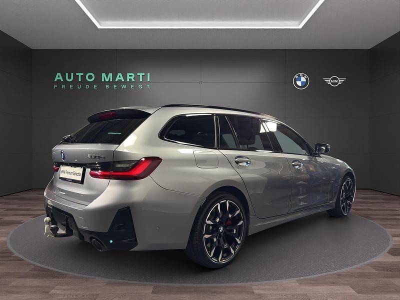 Gebraucht BMW 330e M Sport 292 PS (214 kW) 2025 Grau Kombi