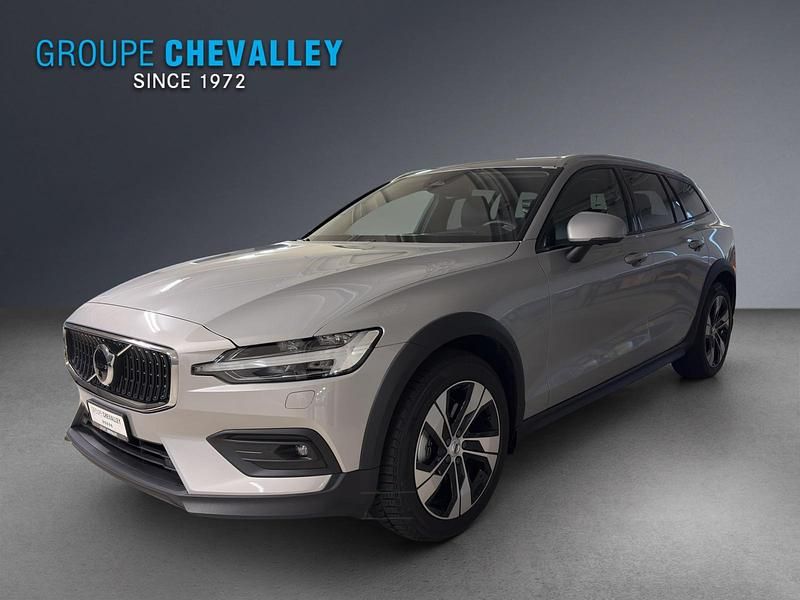 Gebraucht 2023 Volvo V60 CC Ultimate Kombi | CHF 49’900 (Fairer Preis) - Bild 1/4