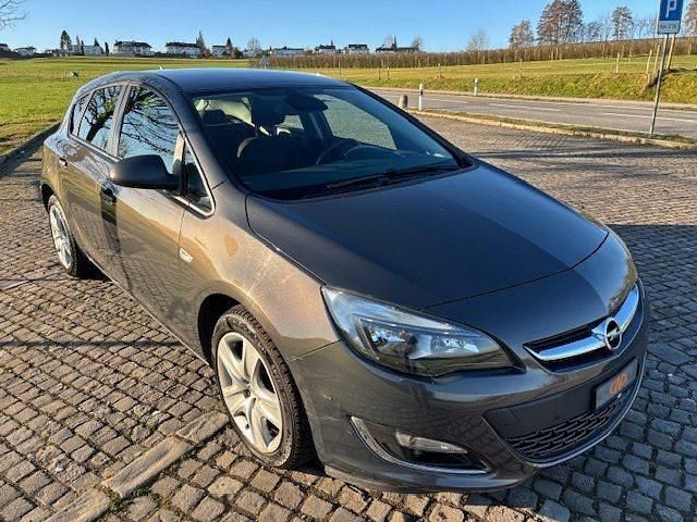 Gebraucht Opel Astra S 140 PS (102 kW) 2015 Limousine