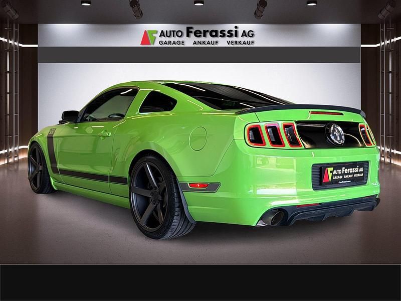 Gebraucht Ford Mustang 450 PS (330 kW) 2012