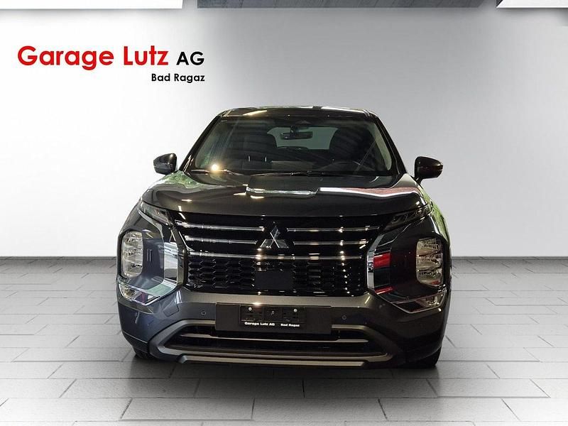 Neu 2025 Mitsubishi Outlander P-HEV Invite SUV | CHF 52’198 (Fairer Preis) - Bild 1/4
