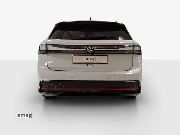 Neu VW ID.7 GTX 250 kW (340 PS) 2026 Gletscherweiss metallic  dachlackierung schwarz uni Kombi