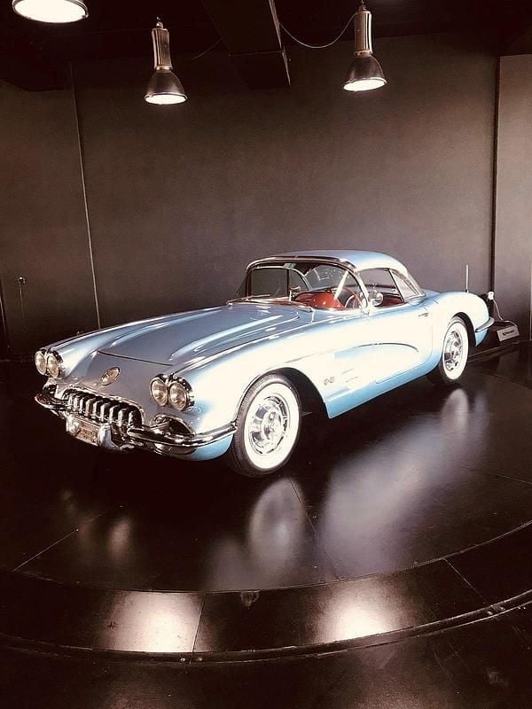 Gebraucht 1960 Chevrolet Corvette Cabrio | CHF 84’900 - Bild 1/4