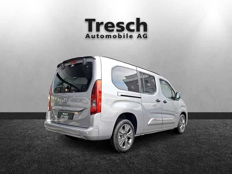 Neu Toyota Proace Verso City 130 PS (95 kW) 2025 Grau Kombi