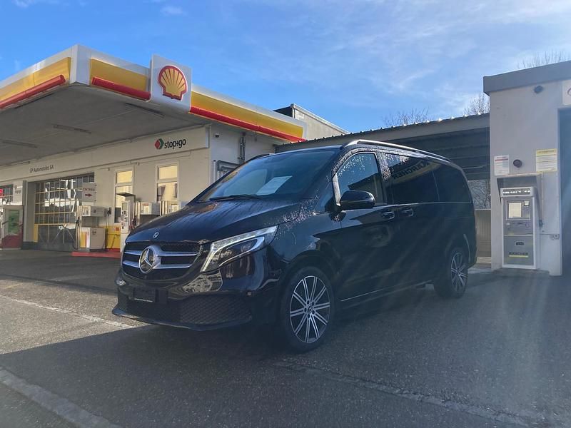 Gebraucht Mercedes V250 Avantgarde 190 PS (139 kW) 2022 Schwarz Van / Kleinbus